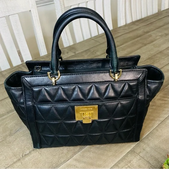 Michael Kors Vivianne Large Top Zip Satchel Bag Black Quilted Leather - Picture 4 of 10